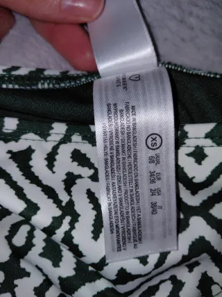 Bikini Primark Talla XS Verde y Blanco