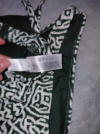 Bikini Primark Talla XS Verde y Blanco