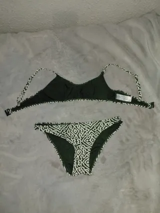 Bikini Primark Talla XS Verde y Blanco
