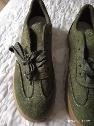 Zapatillas retro casual a estrenar N°42