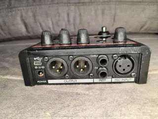 TC-Helicon Harmony GXT Pedal de Voz