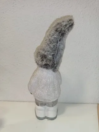 Figura infantil invierno de barro