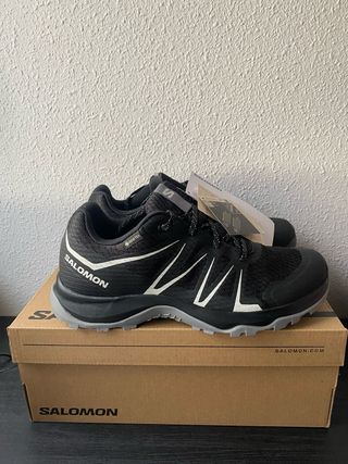 Zapatillas Salomon Gore-Tex Negras y Grises