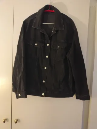 Cazadora vaquera H&M negra Talla L