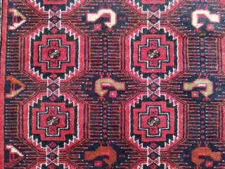 Alfombra étnica roja