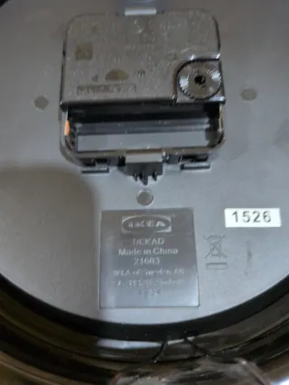 Reloj de pared redondo negro