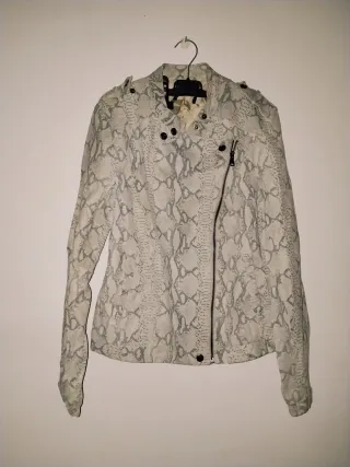 Cazadora Polipiel Diseño Serpiente