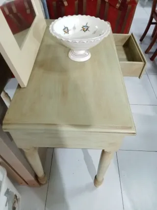 Mesa de entrada madera y cristal