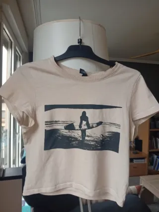 Camiseta beige surfista talla XS