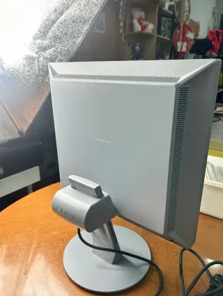 Monitor Sony TFT LCD Retro