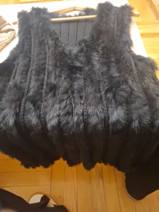 Chaleco piel conejo y lana negro