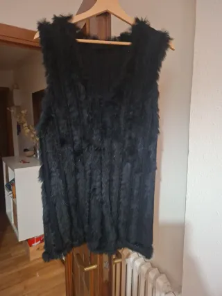 Chaleco piel conejo y lana negro