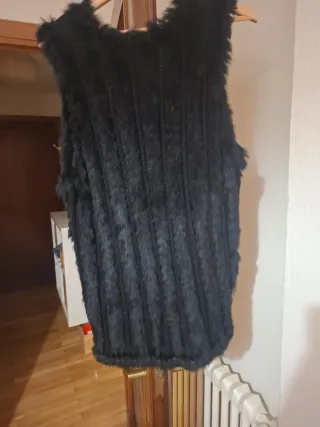 Chaleco piel conejo y lana negro