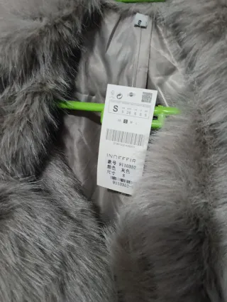 Chaqueta de pelo gris