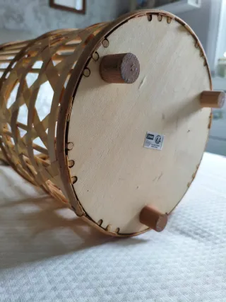 Portavelas de bambú con asa