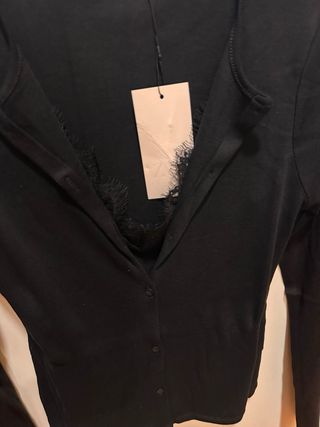 Cardigan y top encaje ZARA