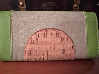 Monedero mujer verde y beige