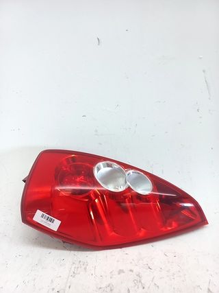 PILOTO TRASERO DERECHO MAZDA 5 (CR)