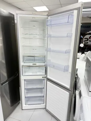 Nevera Combi Balay 2m Porta Cristal con garantía