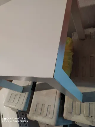 Mesa auxiliar blanca