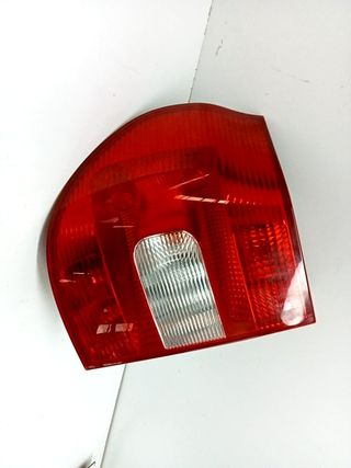 PILOTO TRASERO IZQUIERDO SKODA YETI