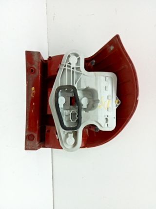 PILOTO TRASERO IZQUIERDO SKODA YETI