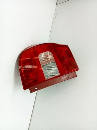 PILOTO TRASERO IZQUIERDO SKODA YETI