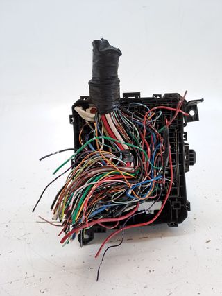 CAJA RELES / FUSIBLES CITROEN C-CROSSER (2)