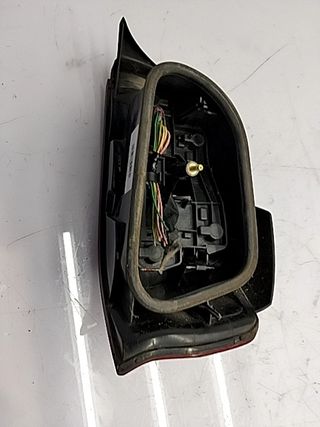 PILOTO TRASERO DERECHO CITROEN SAXO