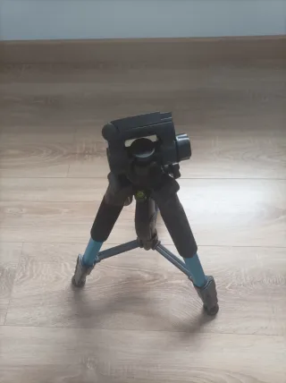 Trípode para cámara azul