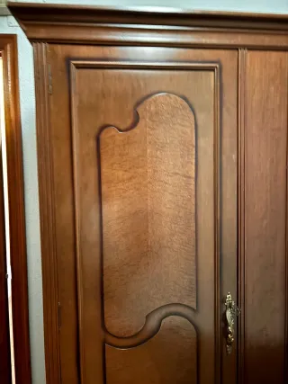 Armario dos puertas madera maciza