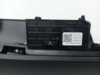 CONSOLA CENTRAL DACIA SANDERO (4)