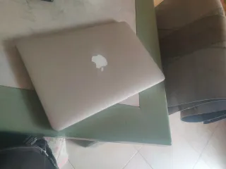 Portatile Macbook pro retina i5 13.3 RAM 8 ssd