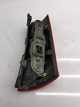 PILOTO TRASERO DERECHO DACIA DOKKER (3)