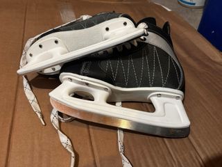 Pattini sul Ghiaccio CCM Powerline 500