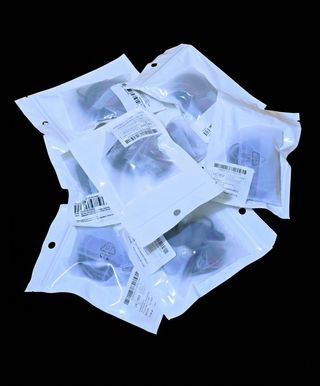 Súper lote de 88 auriculares con cable variados