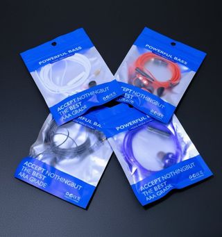 Súper lote de 88 auriculares con cable variados