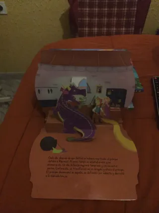 Rapunzel libro pop-up