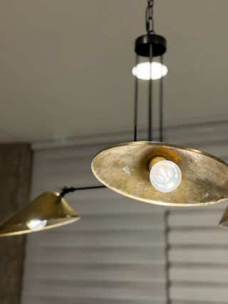 Lámpara colgante metal negra y dorada