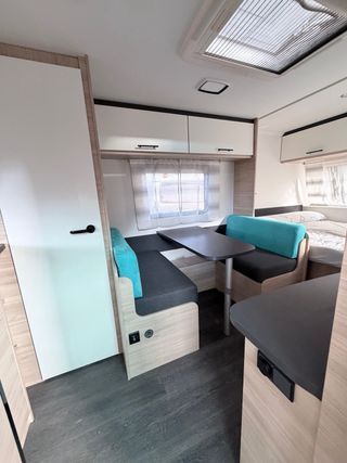 Caravana CARAVELAIR ALBA 400