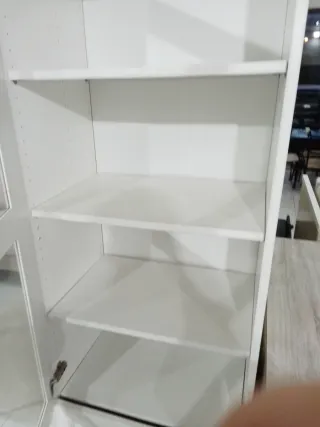 Mueble vitrina de cristal y madera