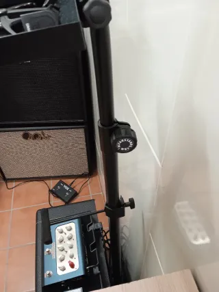 SOPORTE  para Guitarra y Ampli (SOLO SOPORTE)