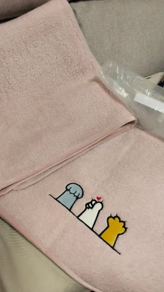 Funda de sofá rosa de tela