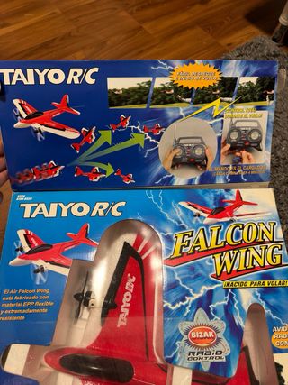 Avión RC Taiyo Falcon Wing de los años 90.