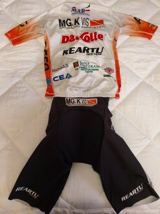 Completo Ciclismo MGKvis Dal Colle Re Artù
