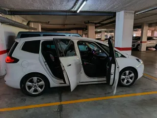 Opel Zafira Tourer 2013