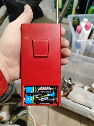 Radio Portátil International Roja