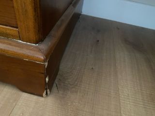 Scrivania in legno massello