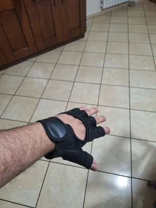 Guanti Fitness Uomo Donna Nuovi