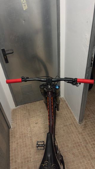 Bici DH Mongoose 650€ boot r